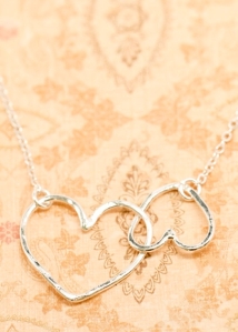 silver-connected-necklace-001